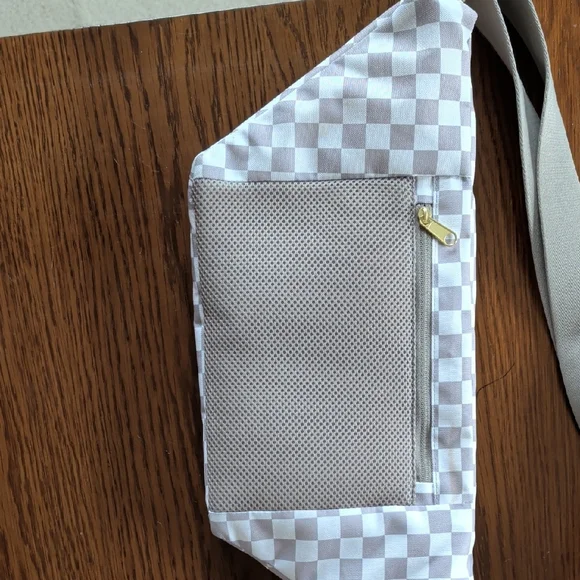 Canvelle Checker Oversize Fanny - Picture 2 of 3